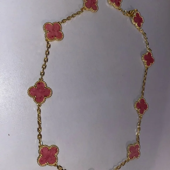 Elegant Pink and Gold Floral Clover Necklace - Picture 2 of 5